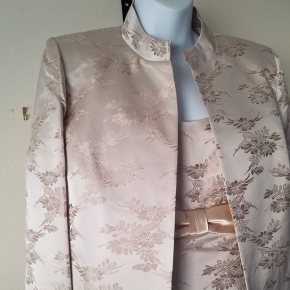 🔥NWT Suite 7 Silk Suit - Picture 8 of 12